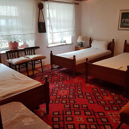 Eva Guesthouse Gjirokastër Eksteriør billede