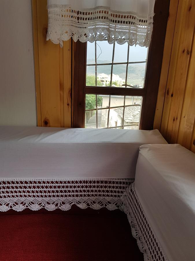 Eva Guesthouse Gjirokastër Eksteriør billede