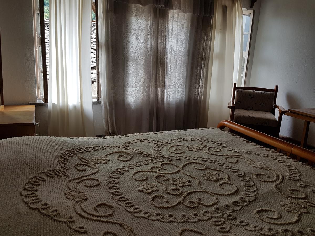 Eva Guesthouse Gjirokastër Eksteriør billede