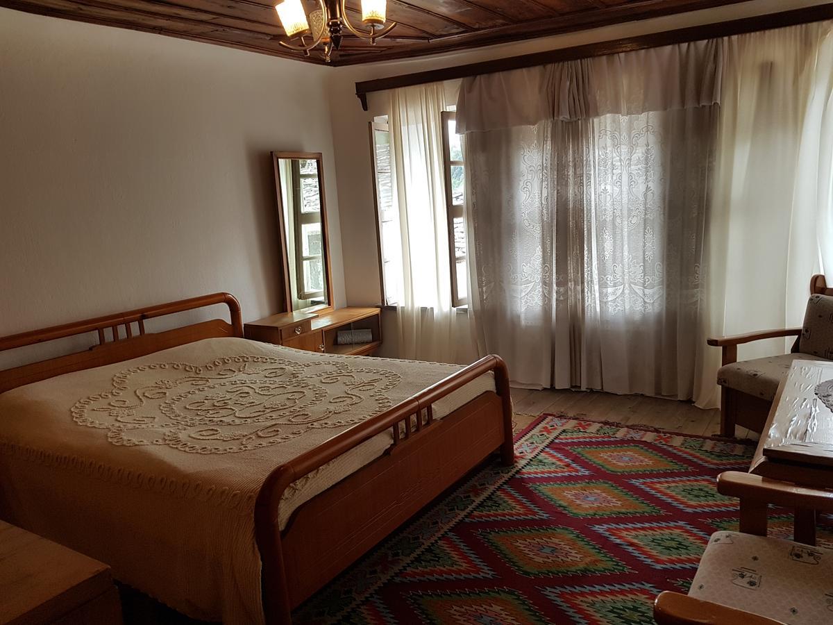 Eva Guesthouse Gjirokastër Eksteriør billede